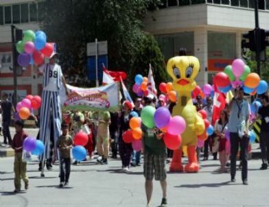 2. Uluslararası Çocuk ve Gençlik Tiyatroları Festivali Başladı