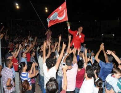 Tarsuslular Bülent Serttaş İle Coştu