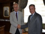 İBRAHIM DAŞÖZ - Yeni Atanan Defterdar Kırım’dan Vali Daşöz’e Ziyaret