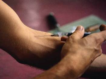 100 gençten 3'ü uyuşturucu denemiş