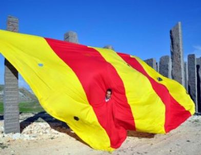 Galatasaray Taraftarlarından İlginç Kutlama