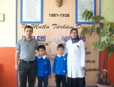 Pazarlar İlkokulu'ndan İki Türkiye Şampiyonu Çıktı