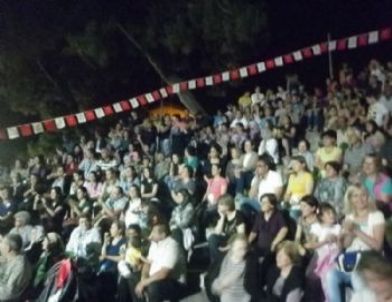 Urla Hıdırellezi 5. Roman Gecesi Olarak Kutladı