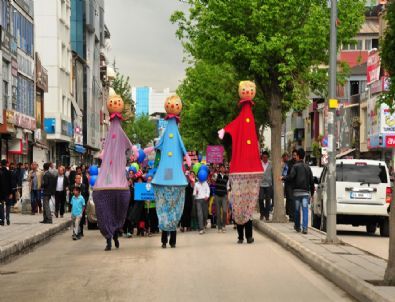 12. Akdamar Çocuk ve Gençlik Tiyatroları Şenliği