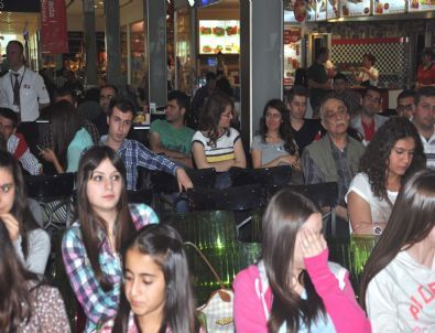 Film Galasında Oyuncu Skandalı