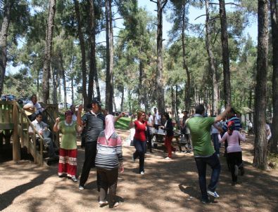 Hastalar ve Sağlık Çalışanları Birlikte Piknik Yaptı