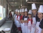TÜRK EĞİTİM DERNEĞİ - Tır’da Yemek ve Tatlı Yapan Öğrenciler Aşçılığa Özendi