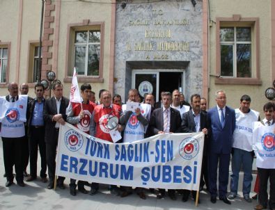 Türk Sağlık Sen Üyeleri, “Kamburlardan Hizmeti Kurtarın” Dedi