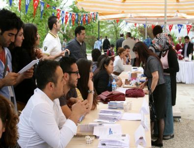 Uşak Üniversitesi’nde Tanıtım ve Kariyer Günleri Etkinliği