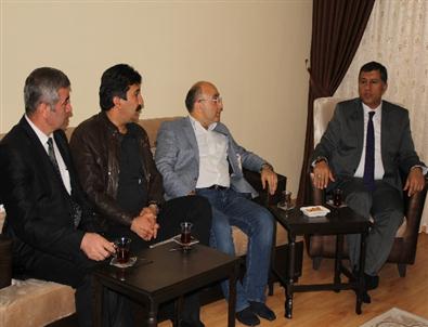 Akil İnsanlar Heyeti Yaralı Polisi Evinde Ziyaret Etti