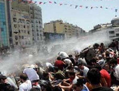 Beyaz TV'de 'Gezi Parkı' Özel Canlı Yayını