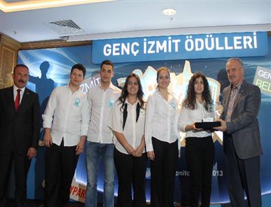 'Genç İzmit Ödülleri' Sahiplerini Buldu