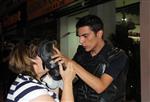 GAZ MASKESİ - Polisten Vatandaşa Gaz Maskesi