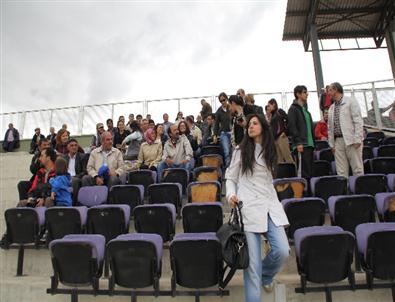 Sempozyuma Gelen Öğretim Üyeleri Cirit İzledi