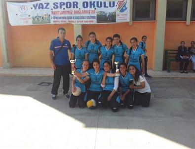 Siverek’te Voleybol Turnuvası Sona Erdi