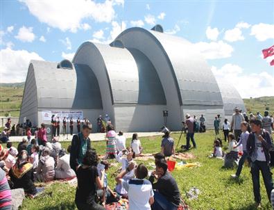 Bayburt 1. Öğrenci Sanat Şenliği Final Programı İle Sona Erdi