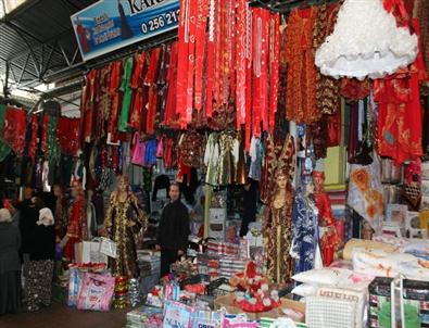 Efeler Diyarı Aydın’da Gelinlik Kızların Bindallı Kıyafetlere Olan İlgisi Arttı