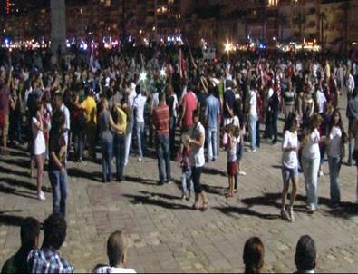 Eylemciler Gündoğru Meydanını Karnaval Alanına Çevirdi