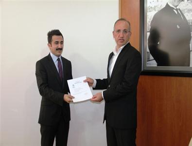 Vali Yurdakul’dan Çocuk Korosu’na Başarı Belgesi