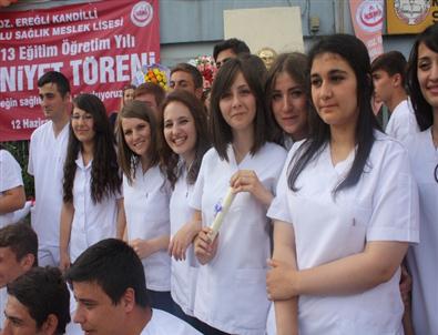 Geleceğin Sağlıkçıları Törenle Uğurlandı