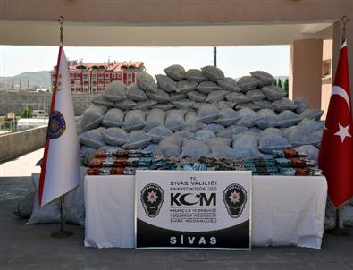 Sivas’ta 4 Milyon 210 Bin Kaçak Zayıflama Hapı Ele Geçirildi