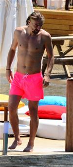 BEACH - Fenerbahçeli Futbolcu Caner Erkin'in Tatil Keyfi