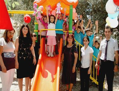 Gönül Elçilerinden Köy Çocuklarına Oyun Parkı