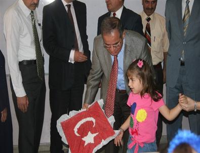 Kilis'te Eğitim Gören 7 Bin 500 Suriyeli Çocuk Karne Aldı