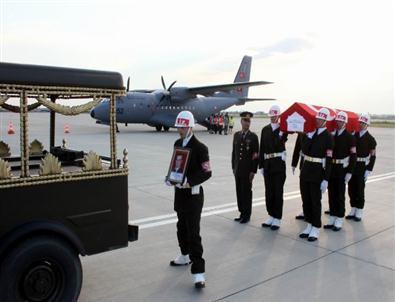 Şehit Astsubayın Cenazesi Memleketi Balıkesir’e Getirildi