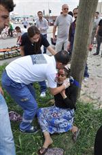 Otomobille Ticari Araç Çarpıştı: 3’ü Çocuk 5 Yaralı