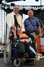 Engelli Gençlerin Mezuniyet Sevinci