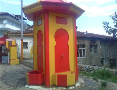 Bu Çeşme Şampiyon Takımın Renklerine Boyanıyor