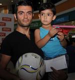 YAPRAK SARMA - Depo’da Babalar Yarıştı