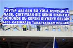 İLGİNÇ GÖRÜNTÜ - Kazlıçeşme’de İlginç Pankartlar