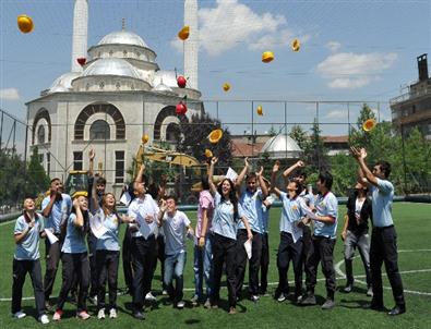 Türkiye’nin İlk İtfaiye Lisesi’nde Mezuniyet Çoşkusu