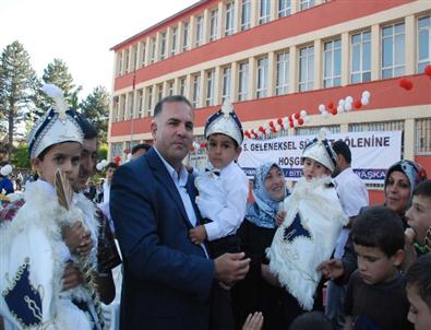 Bitlis Belediyesi 5’nci Geleneksel Sünnet Şöleni Coşkuyla Yaptı
