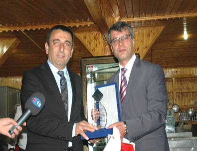 Bucak Kaymakamı Hacıbektaşoğlu'na Veda Yemeği