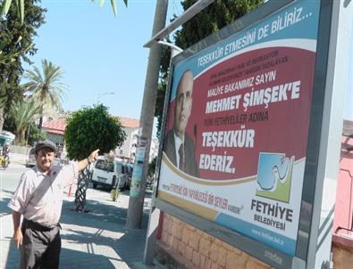 Fethiye'de MHP’li Başkan’dan AK Partili Bakan’a Bilboardtlu Teşekkür