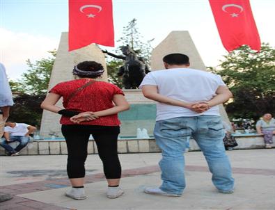 Gezi Parkı Eylemlerine Durarak Destek