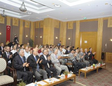 Milli Eğitim Bakanlığı ve İzmir Üniversiteleri Yabancı Dil Çalıştayı'nda Buluştu