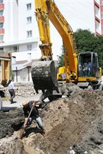 VAN BELEDİYESİ - Tarihi Çalık Sokağı Sulama Kanalı Yenileniyor