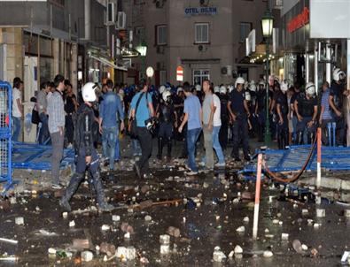 İzmir’de Gezi Parkı Protestosunda 120’den Fazla Kişi Gözaltına Alındı