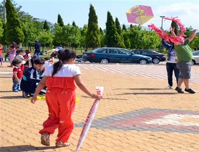Uçurtma Şenliği Eğlendirdi