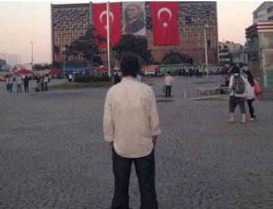 İlk duran adam bakın kim çıktı?