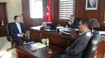 PARTİ ÜYESİ - Hür Dava Partisi Van İl Başkanlığı YYÜ Rektörünü Ziyaret Etti