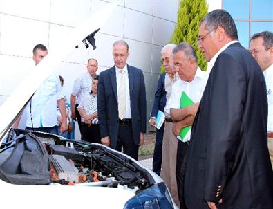 Rektör Birincioğlu Elektrikli Otomobil Kullandı