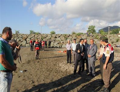 Vali Kızılcık’tan Boğulma Olayının Yaşandığı Sürmene’ye Ziyaret