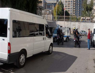 İzmir'de 'çadır'cılar Adliyeye Sevk Edildi