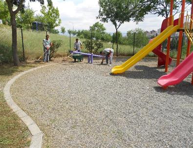 İzmit Malta’daki Parklar Bakımdan Geçti