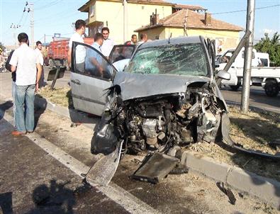 Konya’da İki Otomobil Çarpıştı: 5 Yaralı